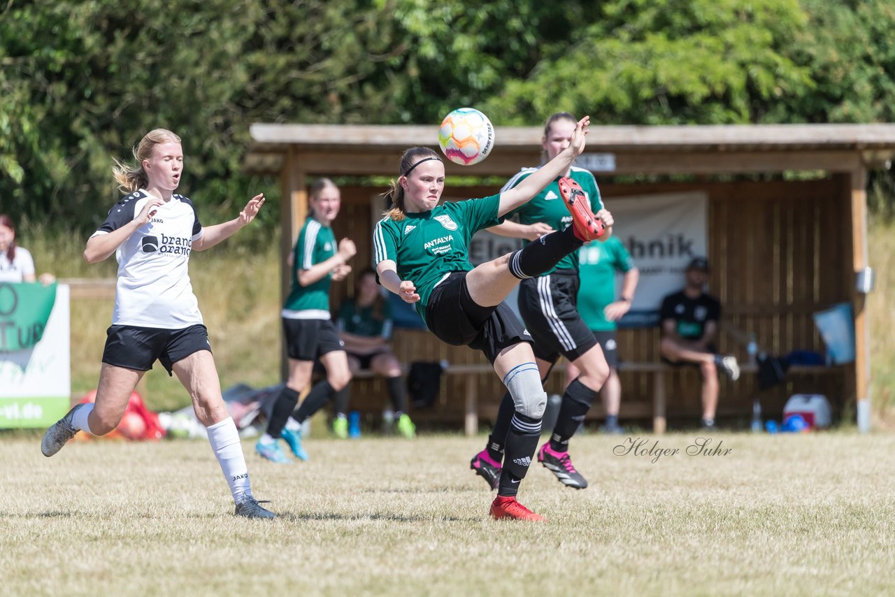 Bild 130 - wBJ TuRa Meldorf/Buesum - JFV Luebeck : Ergebnis: 1:0